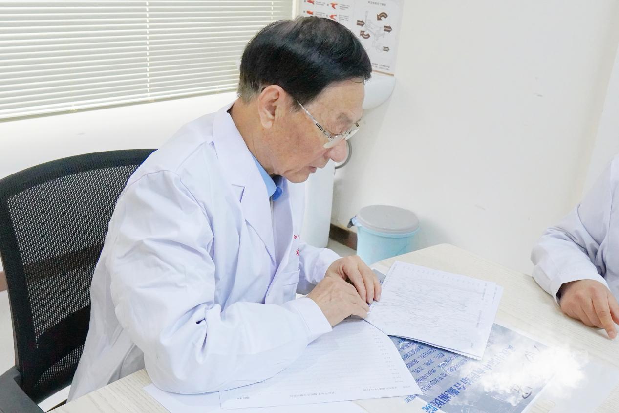 武汉中际医院：黄世昌主任会诊圆满收官，下次机会别再错过！