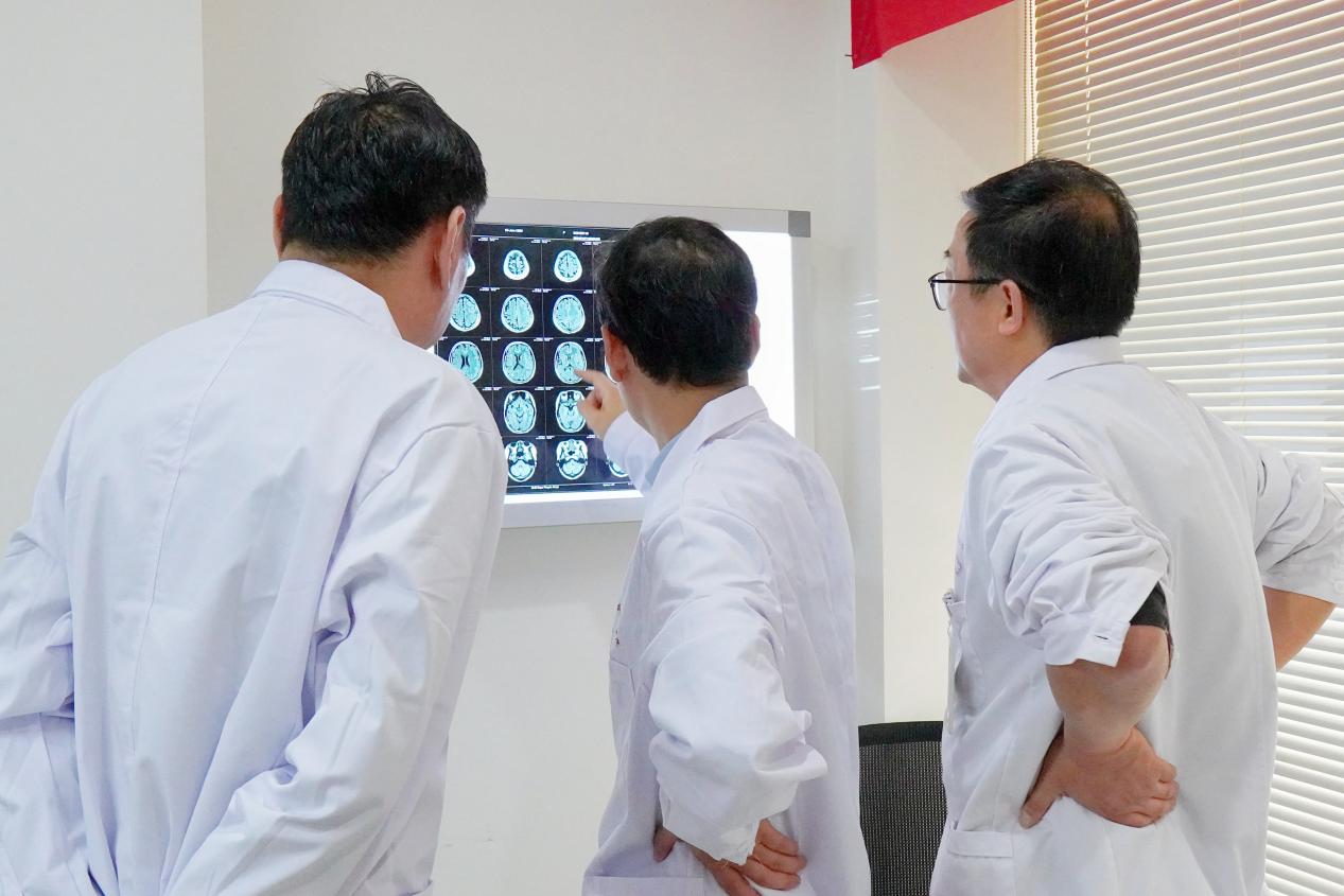 会诊纪实｜北京癫痫专家王海祥主任莅临武汉中际，精准诊疗暖人心