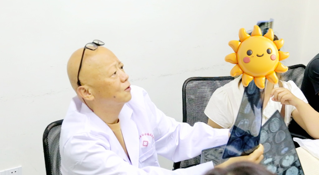 会诊直击 | 武汉协和医院邓学军教授亲临武汉中际，领衔多学科专家会诊！