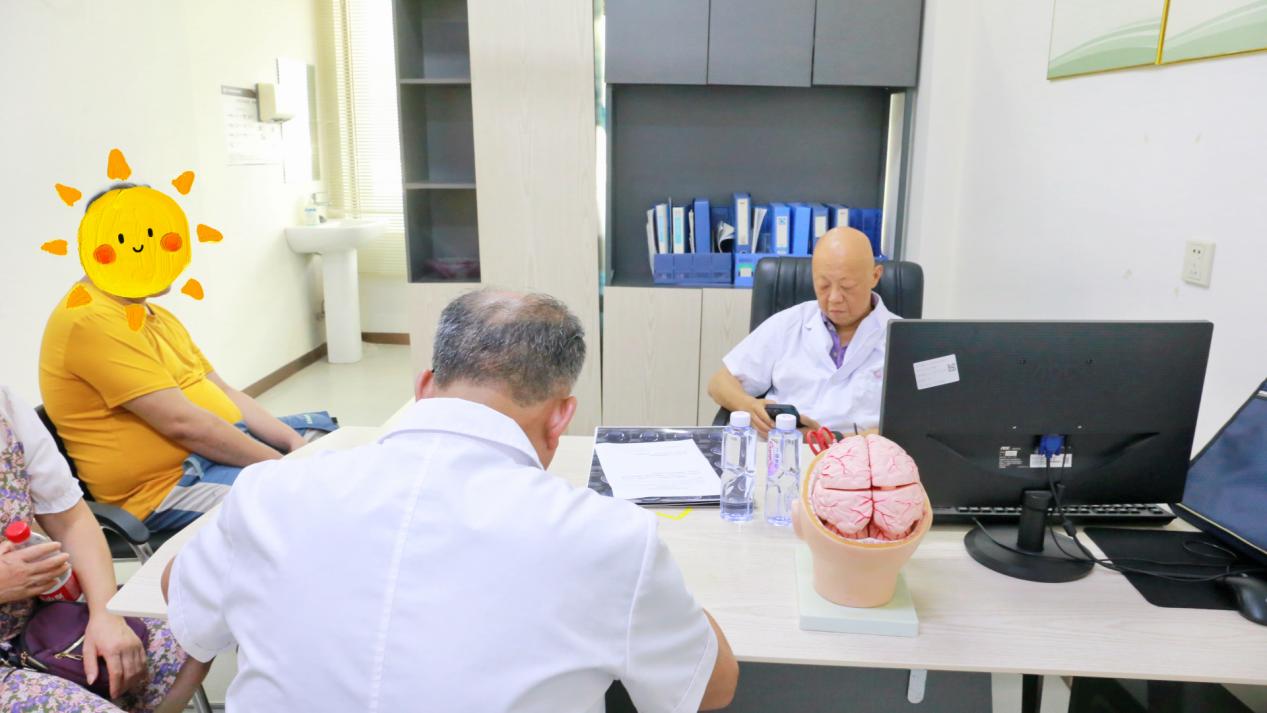 邓学军教授联合武汉中际医院专家会诊，解读青春期失神性癫痫诊疗